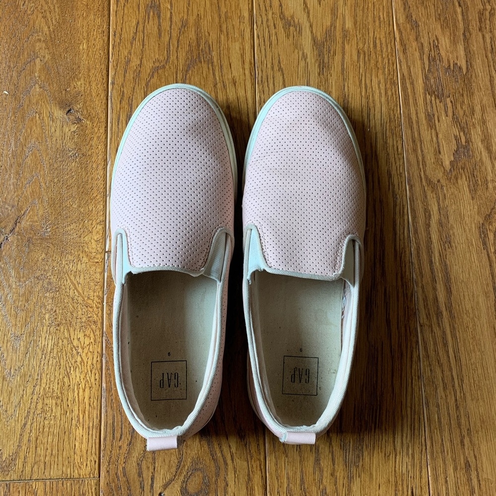Gap Pink shoes size 9